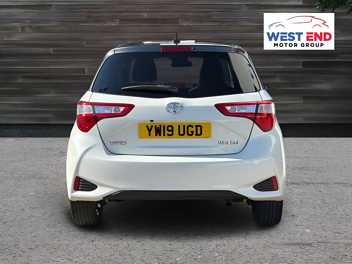 Used 2019 Toyota Yaris Y20 White - Interior and Exterior details 4