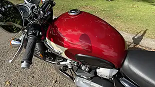 Used 2019 Triumph Bonneville T100 Red - Interior and Exterior details 15