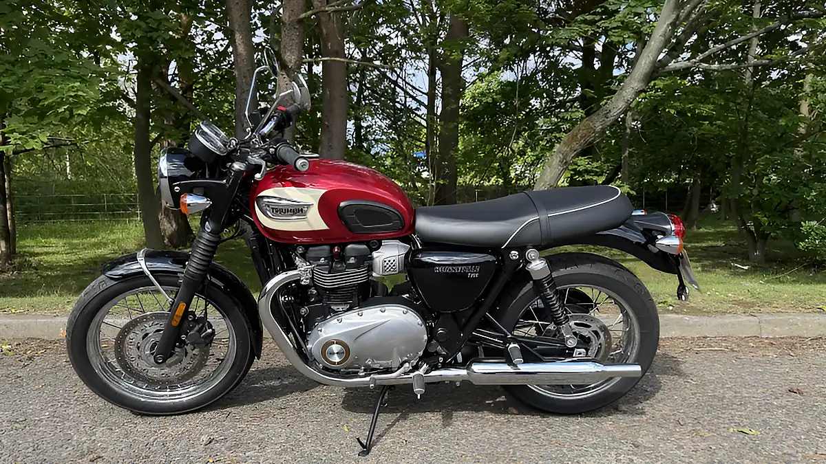 Used 2019 Triumph Bonneville T100 Red - Interior and Exterior details 2