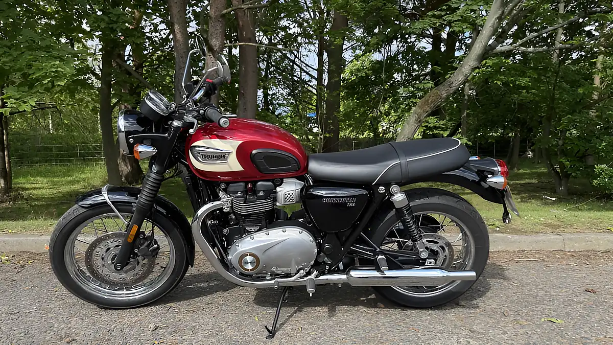 Used 2019 Triumph Bonneville T100 Red - Interior and Exterior details 2