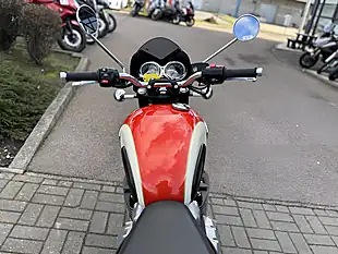 Used 2019 Triumph Bonneville T100 White - Interior and Exterior details 10