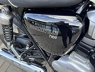 Used 2019 Triumph Bonneville T100 White - Interior and Exterior details 13
