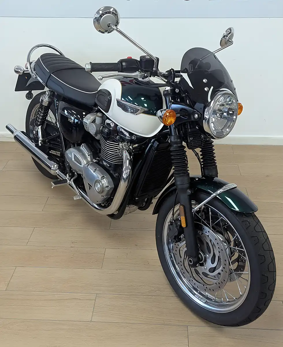 Used 2019 Triumph Bonneville T120 Green - Interior and Exterior details 6