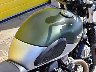 Used 2019 Triumph Scrambler Green - Interior and Exterior details 13
