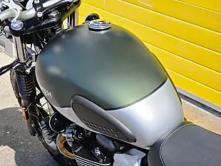 Used 2019 Triumph Scrambler Green - Interior and Exterior details 18