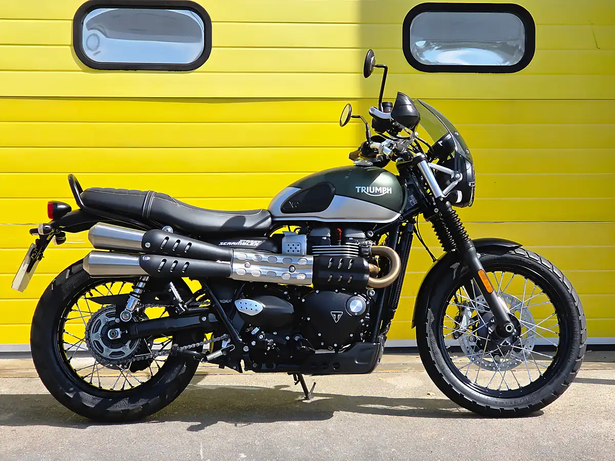 Used 2019 Triumph Scrambler Green - Interior and Exterior details 2