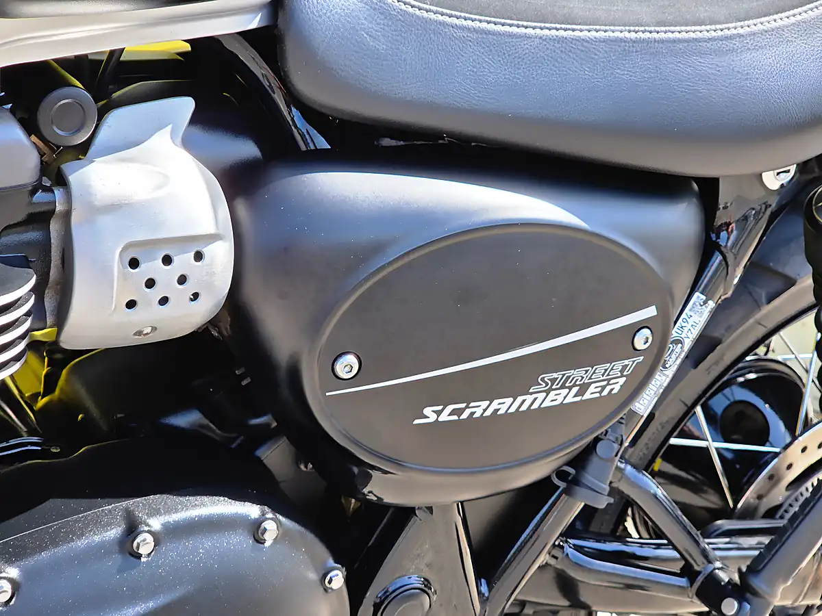 Used 2019 Triumph Scrambler Green - Interior and Exterior details 20