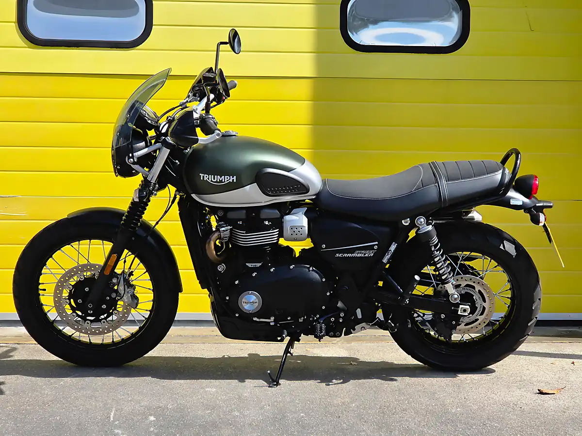 Used 2019 Triumph Scrambler Green - Interior and Exterior details 5