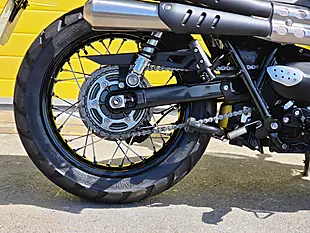 Used 2019 Triumph Scrambler Green - Interior and Exterior details 8