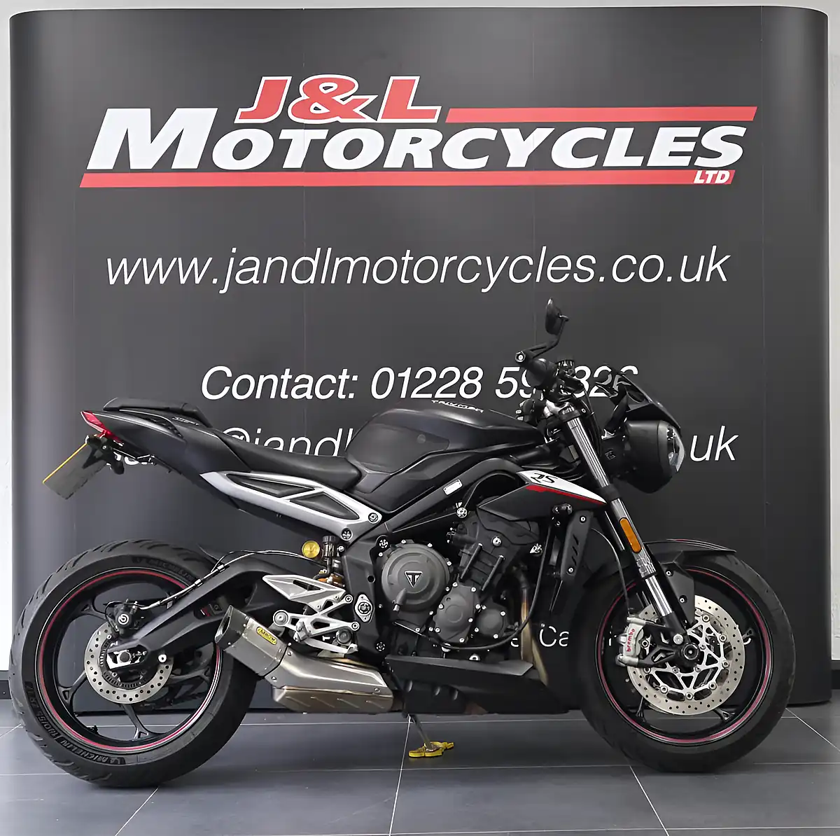 Used 2019 Triumph Street Triple RS Grey - Front View