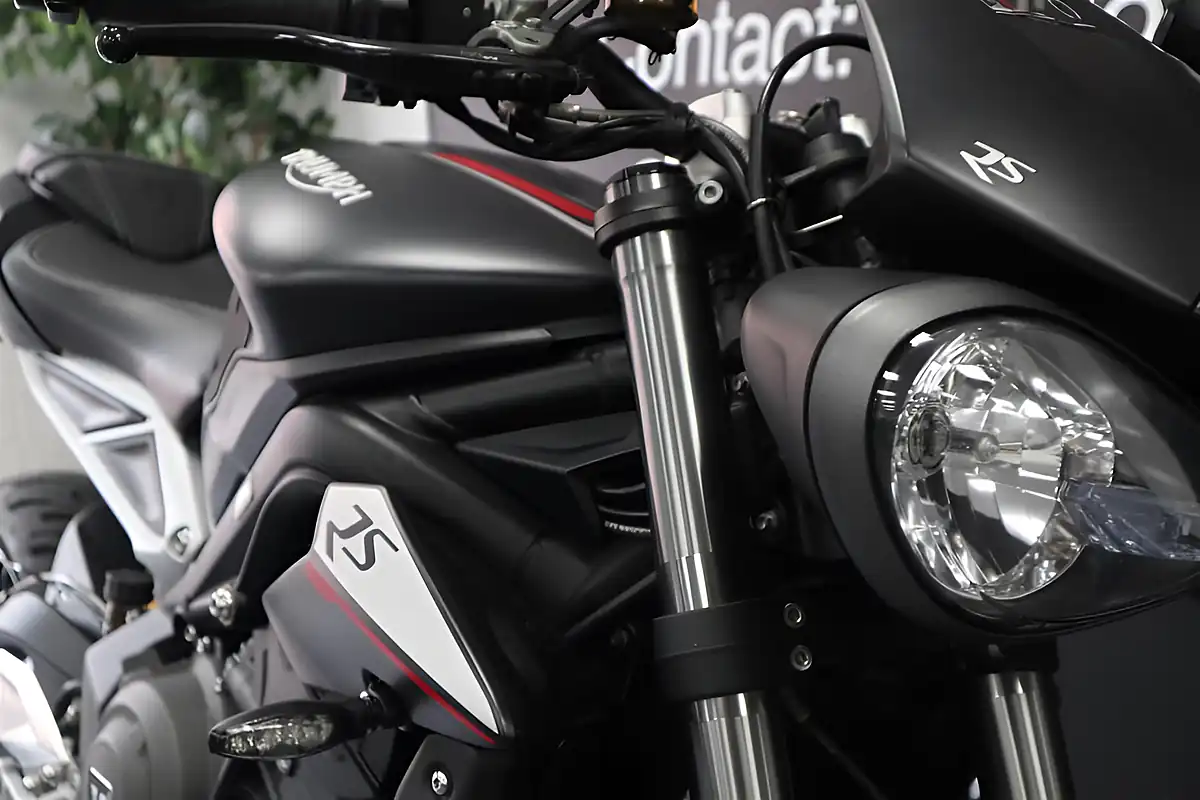 Used 2019 Triumph Street Triple RS Grey - Interior and Exterior details 7