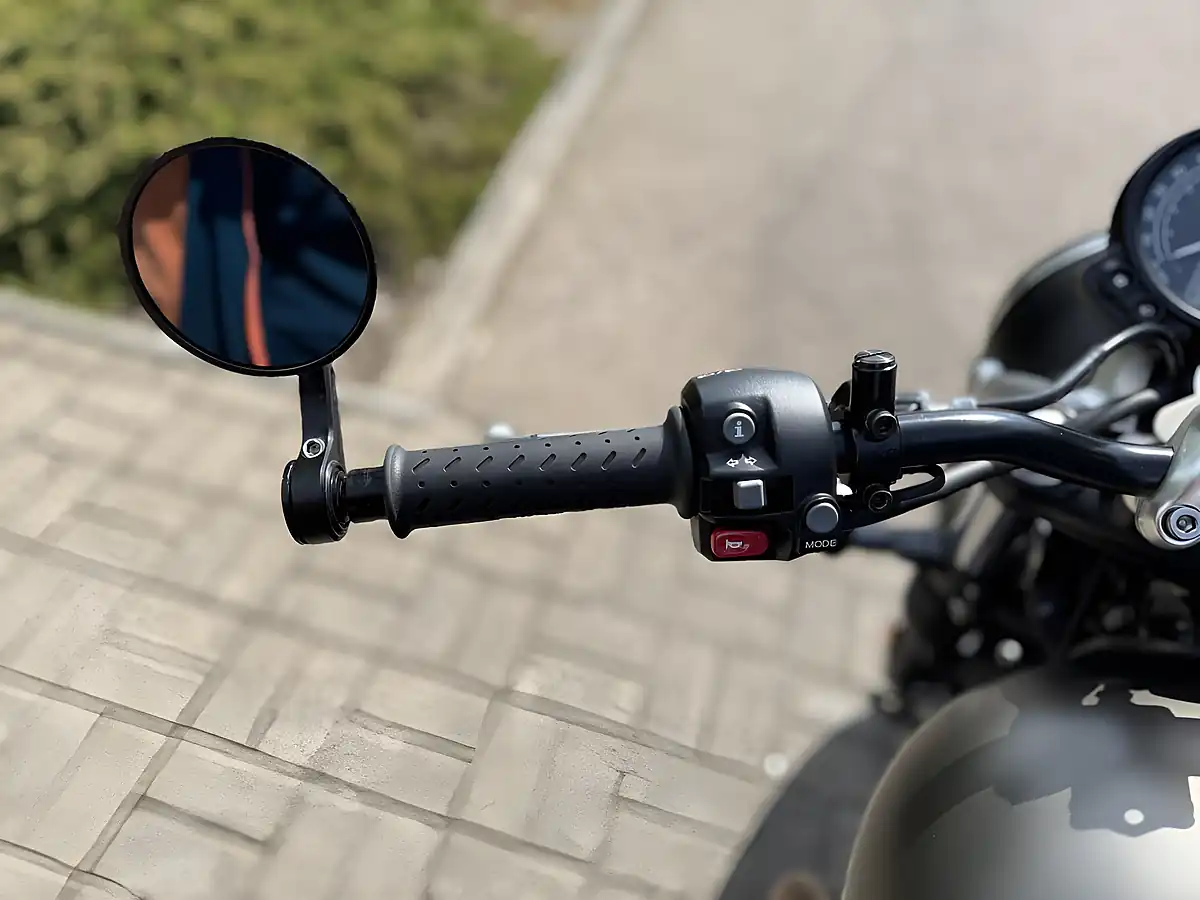 Used 2019 Triumph Street Twin Gold - Interior and Exterior details 12