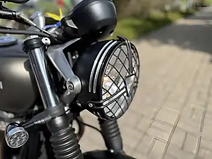 Used 2019 Triumph Street Twin Gold - Interior and Exterior details 14