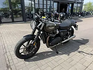 Used 2019 Triumph Street Twin Gold - Interior and Exterior details 5