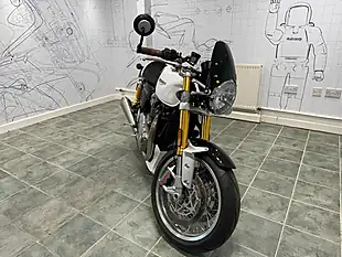 Used 2019 Triumph Thruxton 1200 R White - Interior and Exterior details 5