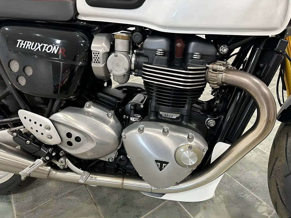 Used 2019 Triumph Thruxton 1200 R White - Interior and Exterior details 6