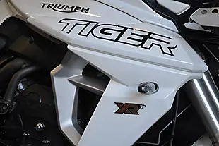 Used 2019 Triumph Tiger 800 Xrt - Top Spec White - Interior and Exterior details 11