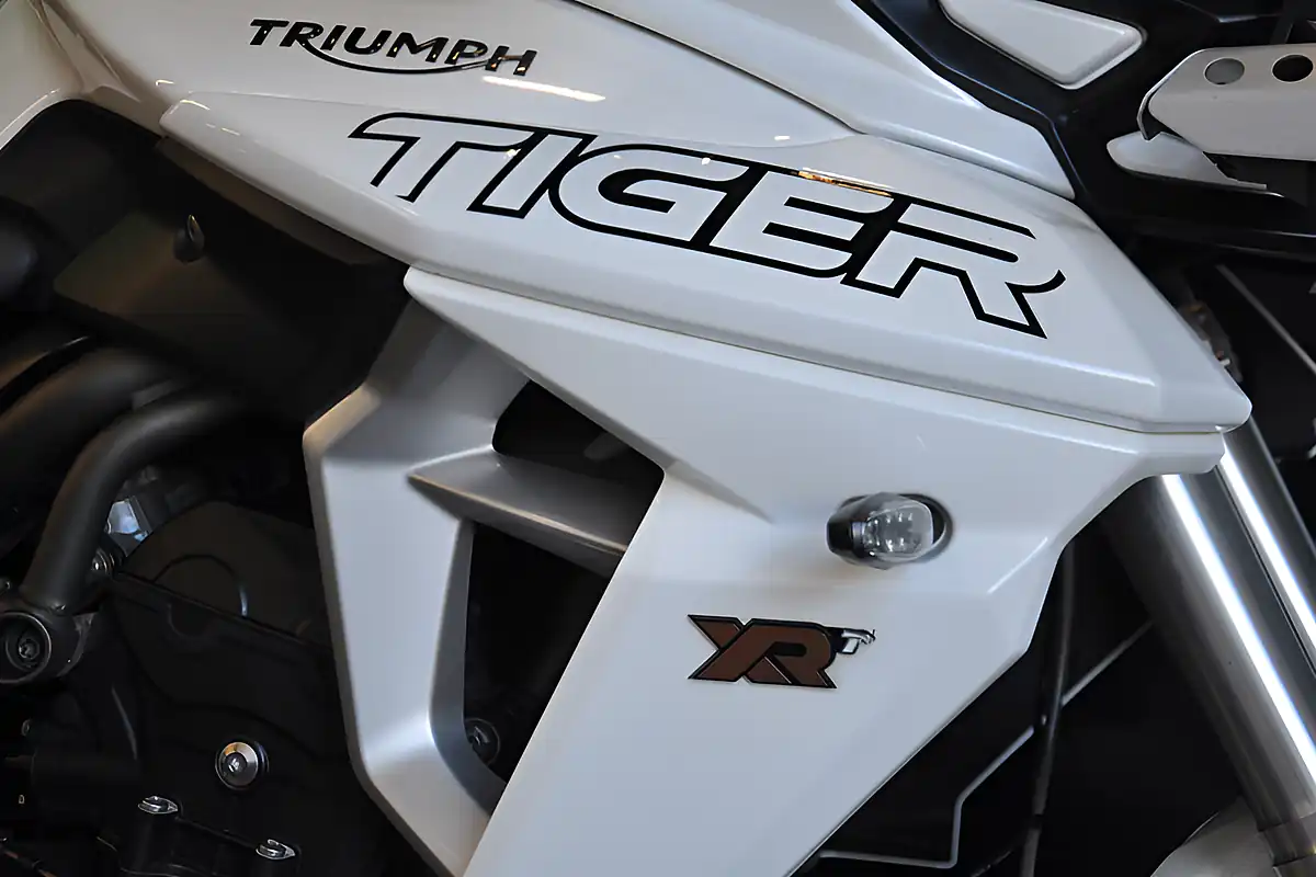 Used 2019 Triumph Tiger 800 Xrt - Top Spec White - Interior and Exterior details 11