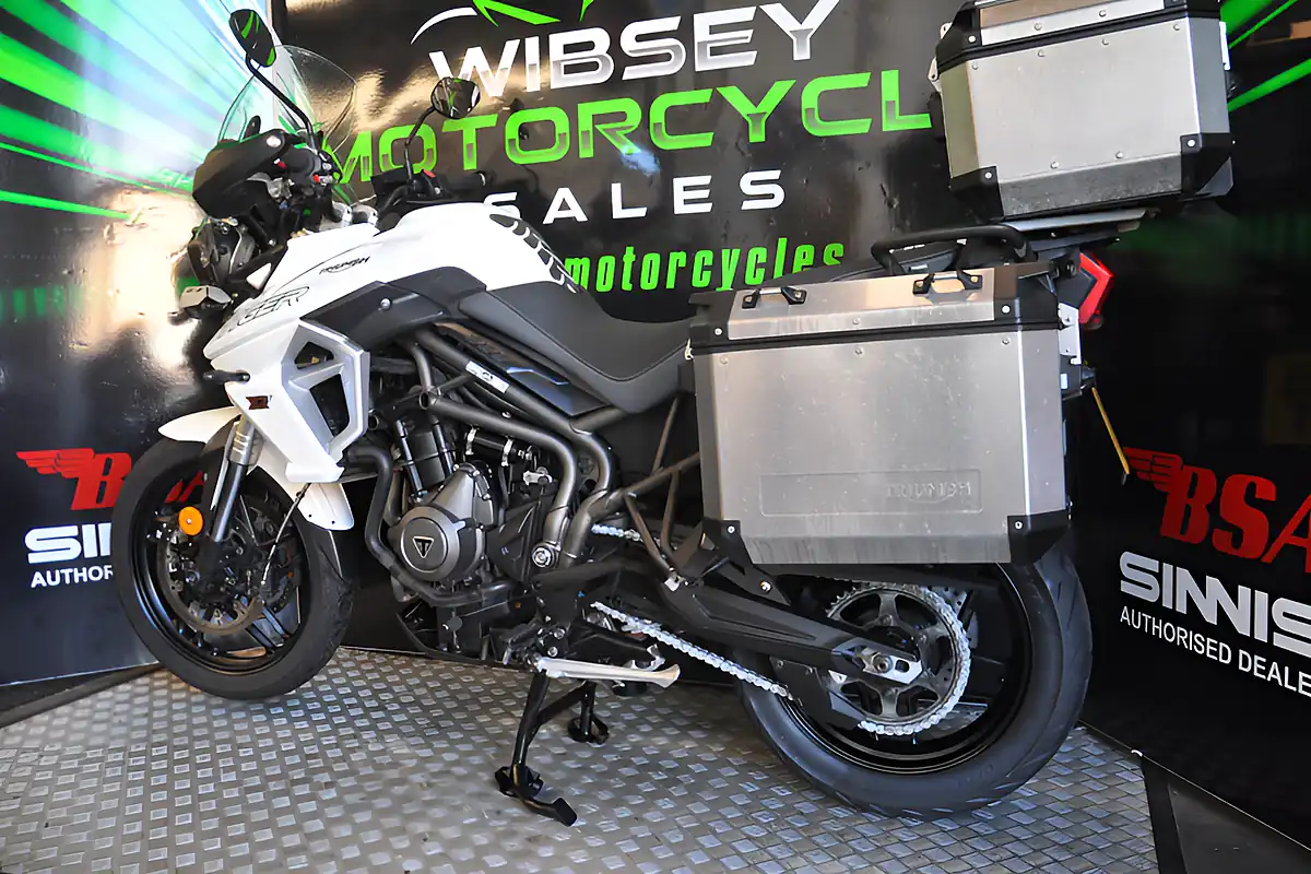 Used 2019 Triumph Tiger 800 Xrt - Top Spec White - Interior and Exterior details 5