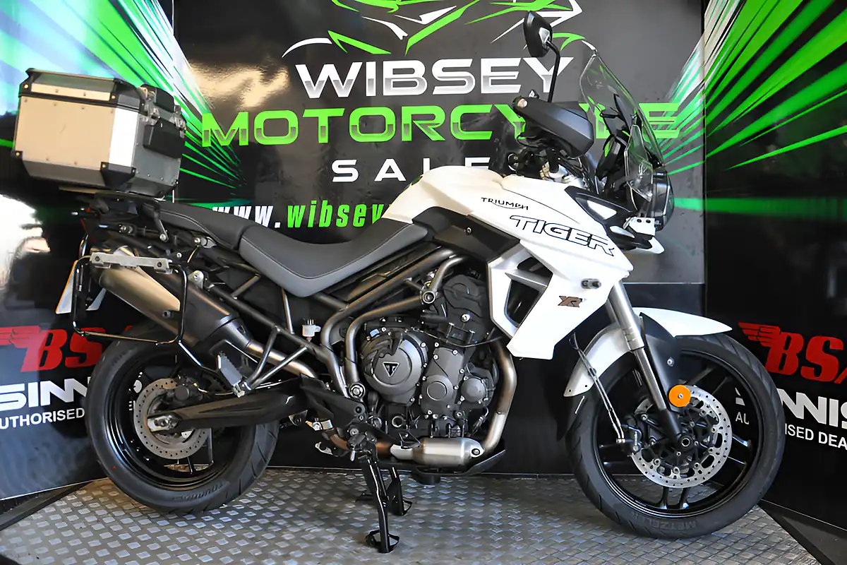 Used 2019 Triumph Tiger 800 Xrt - Top Spec White - Interior and Exterior details 7