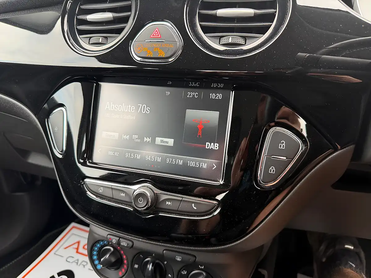 Used 2019 Vauxhall Adam Energised Orange - Interior and Exterior details 17