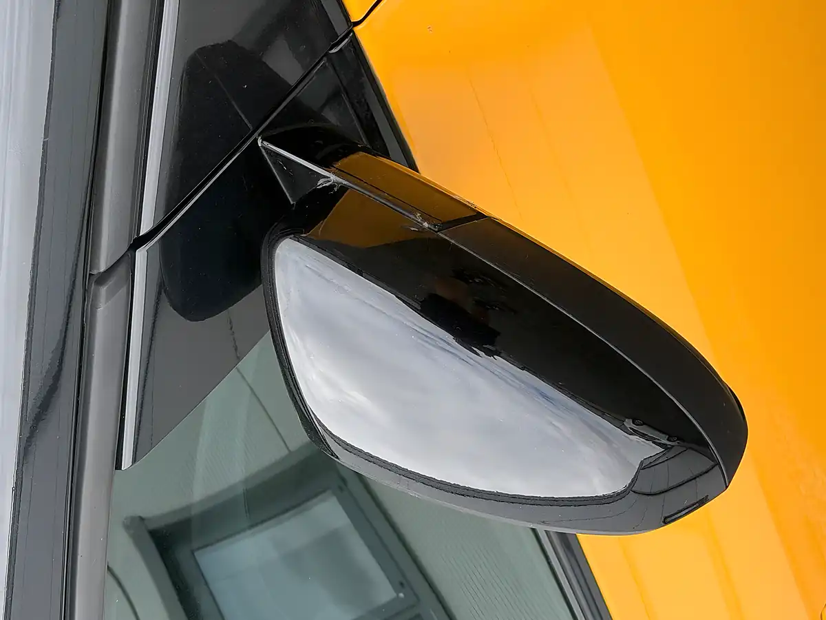 Used 2019 Vauxhall Adam Energised Orange - Interior and Exterior details 7