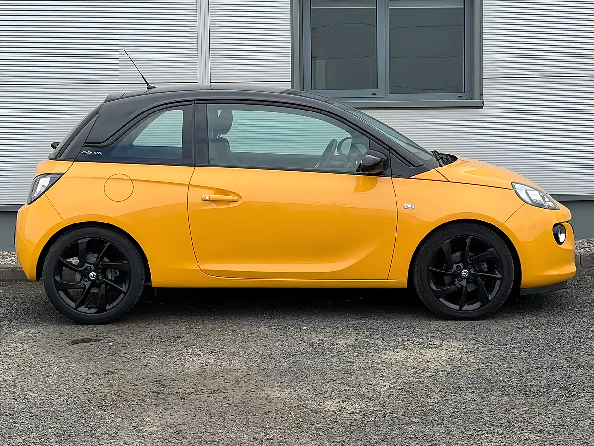 Used 2019 Vauxhall Adam Energised Orange - Interior and Exterior details 9