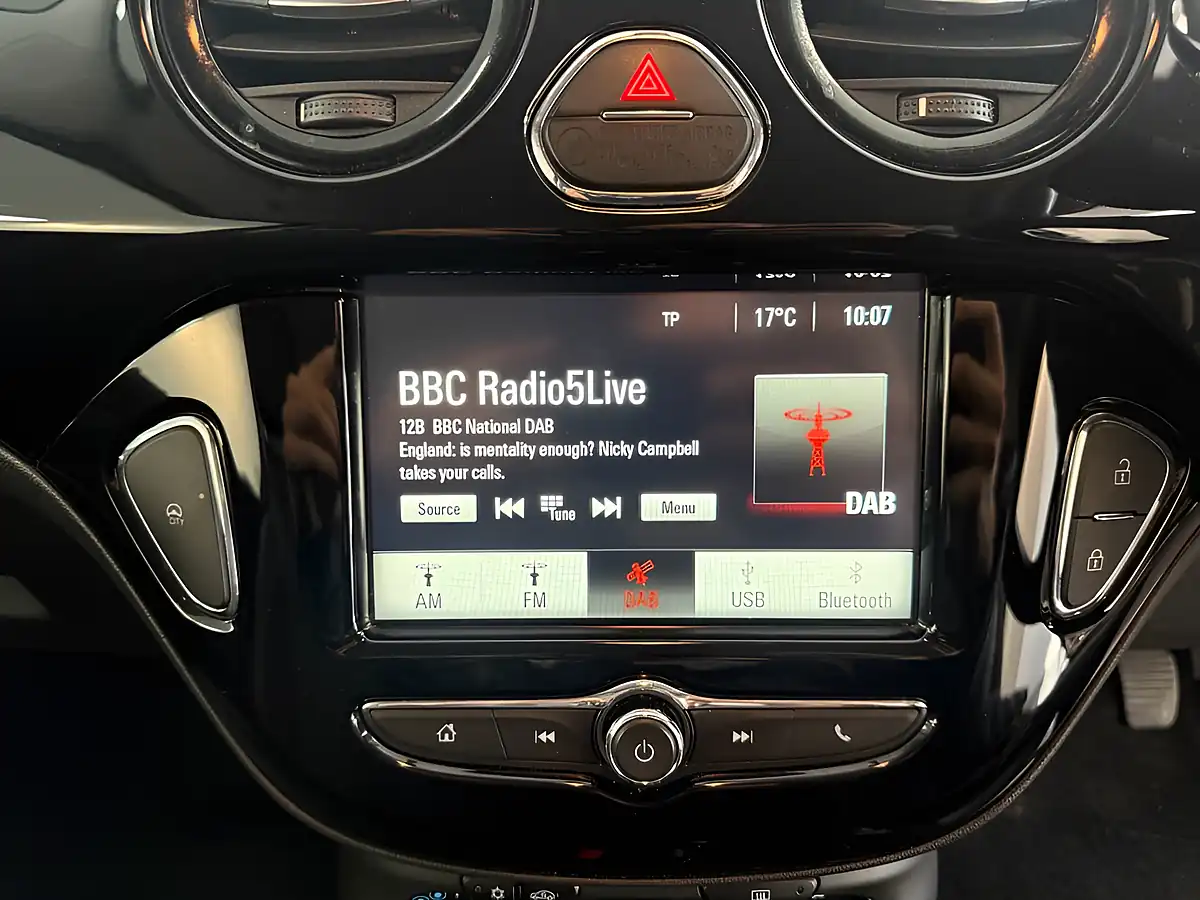 Used 2019 Vauxhall Adam Energised White - Interior and Exterior details 17