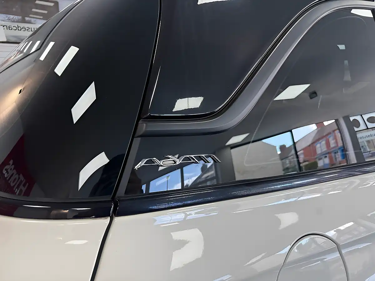 Used 2019 Vauxhall Adam Energised White - Interior and Exterior details 4