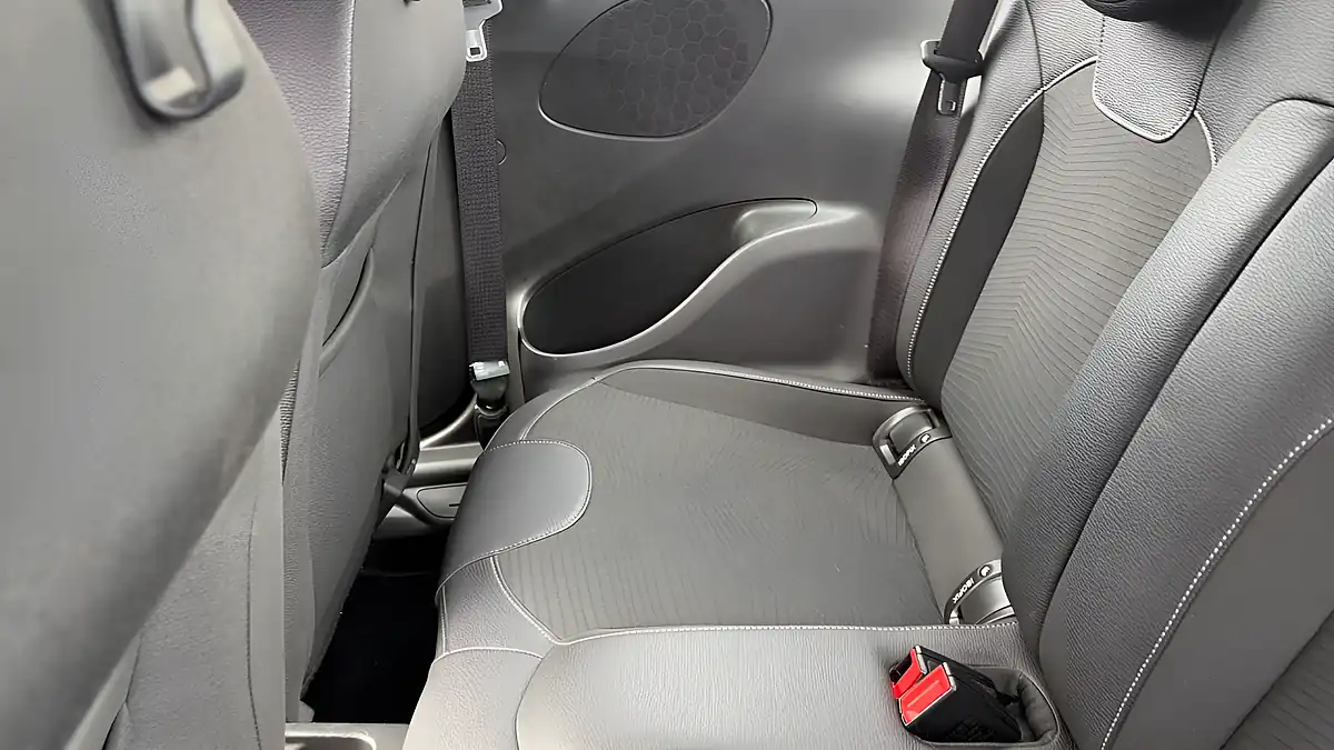 Used 2019 Vauxhall Adam Griffin Blue - Interior and Exterior details 14