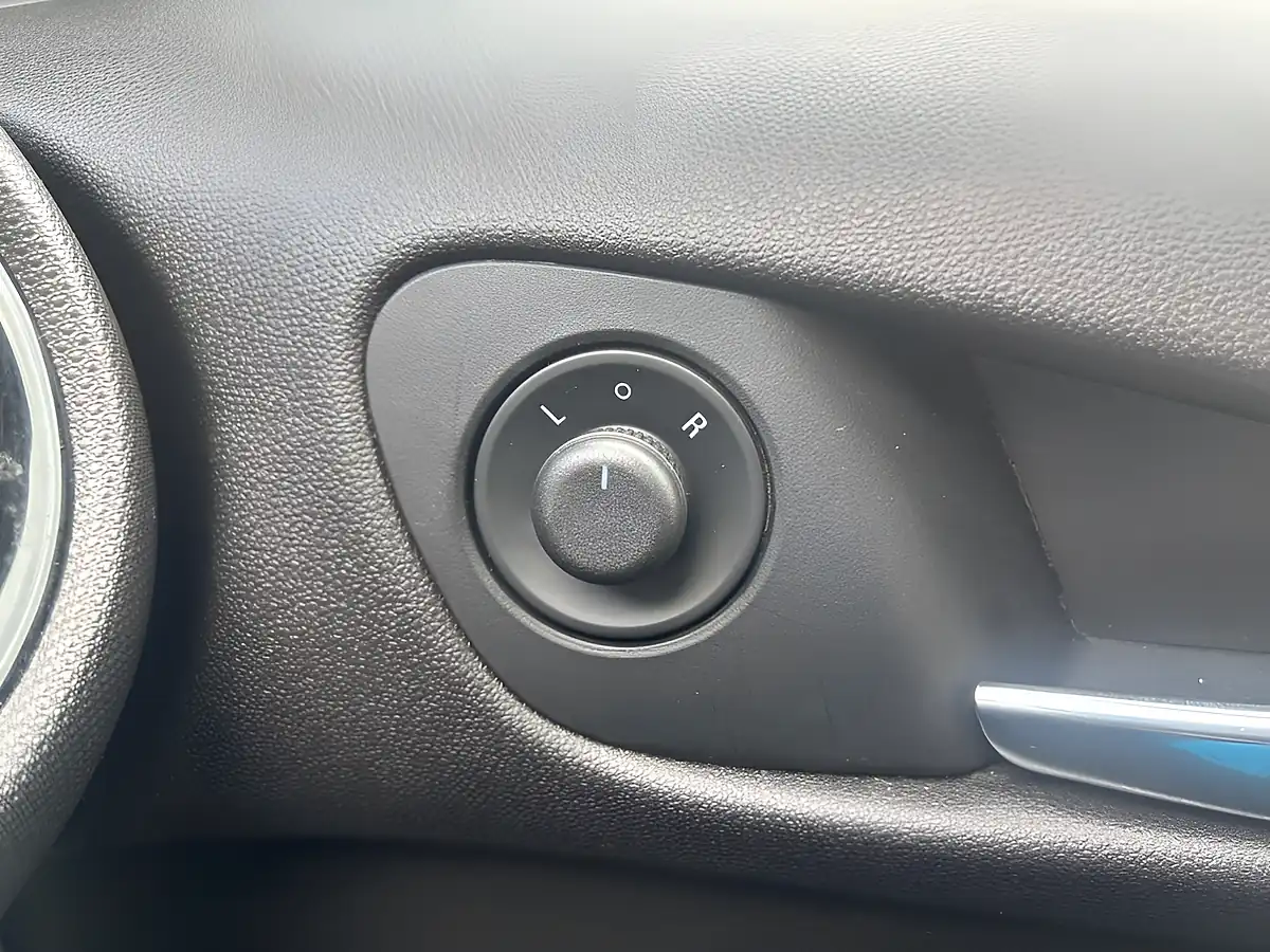 Used 2019 Vauxhall Adam Griffin Red - Interior and Exterior details 15