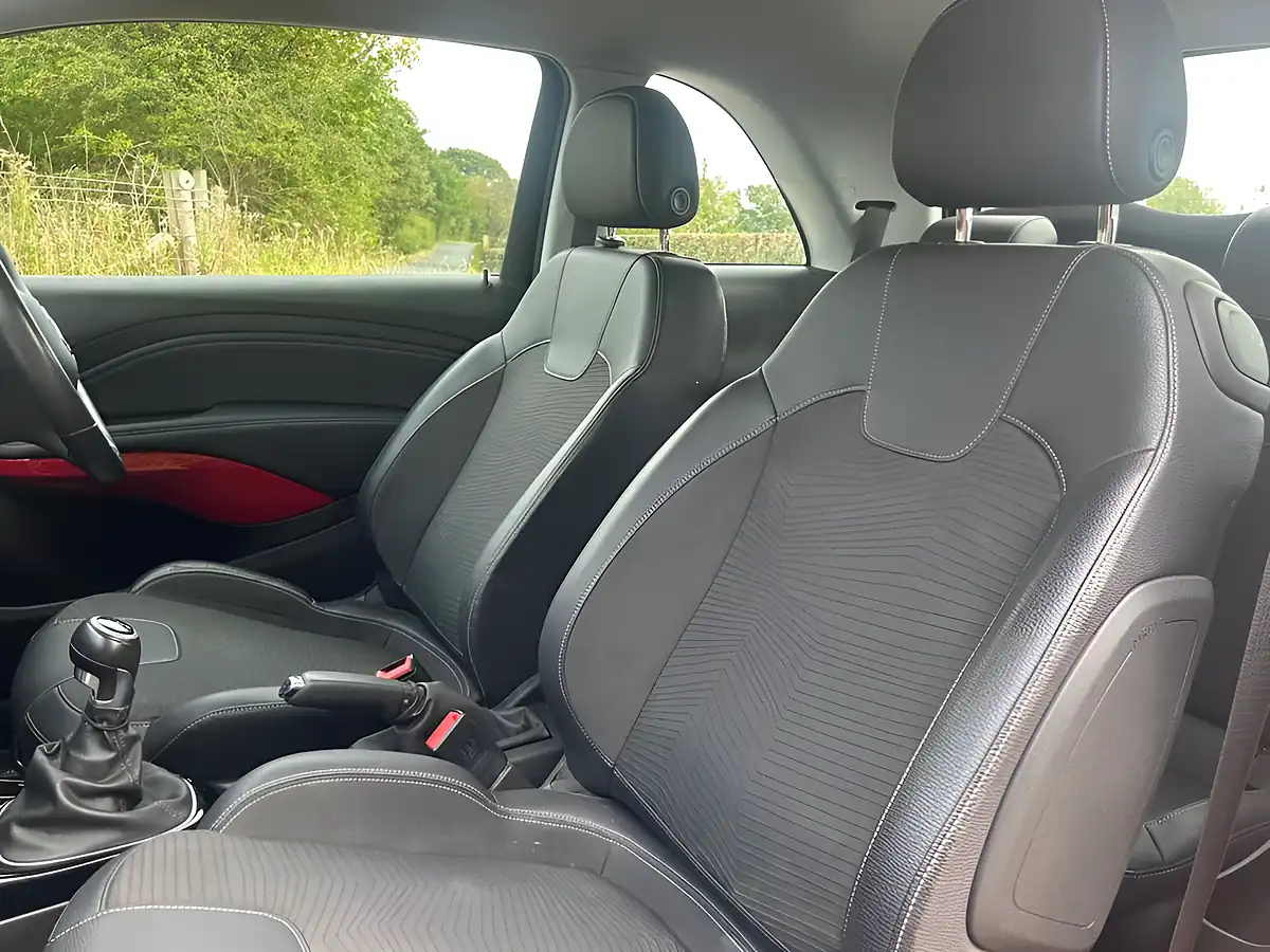 Used 2019 Vauxhall Adam Griffin Red - Interior and Exterior details 18