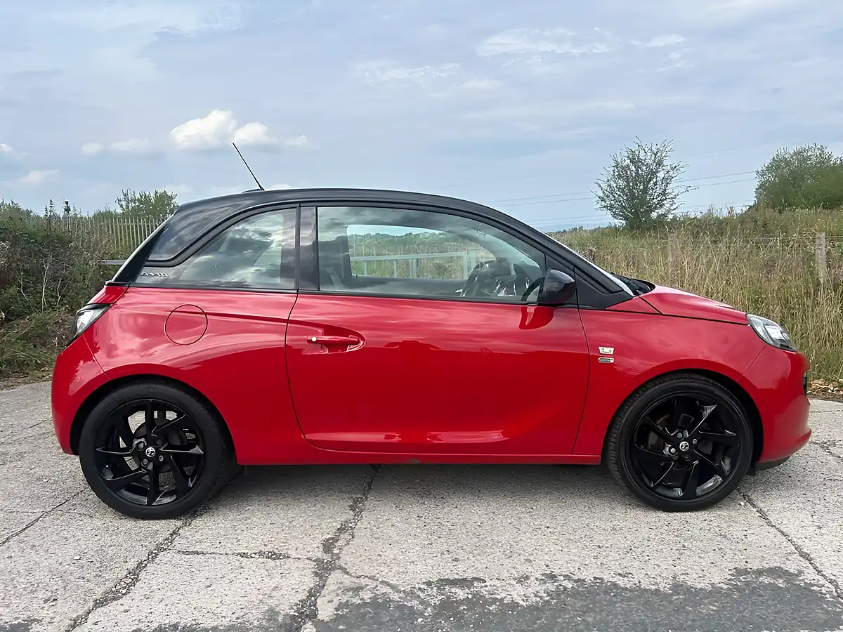 Used 2019 Vauxhall Adam Griffin Red - Interior and Exterior details 2