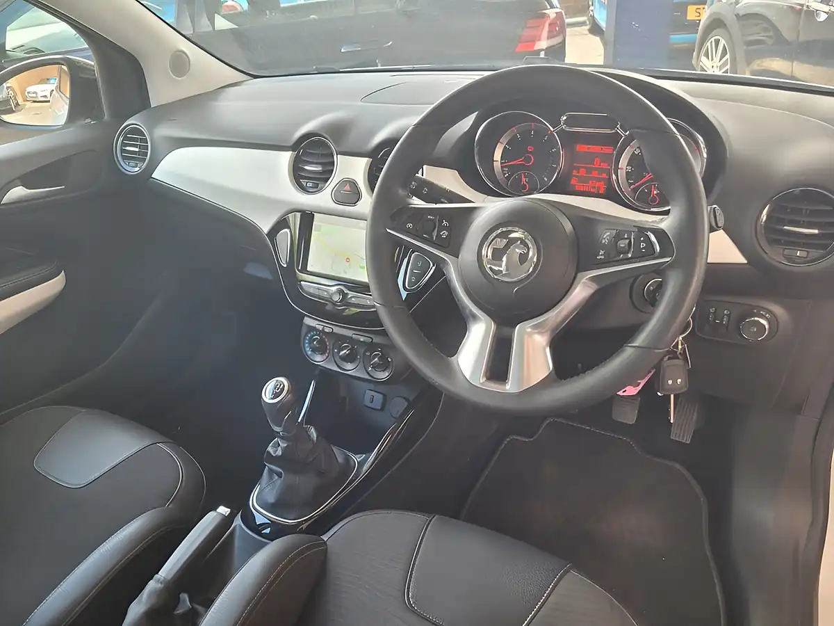 Used 2019 Vauxhall Adam Griffin White - Interior and Exterior details 17