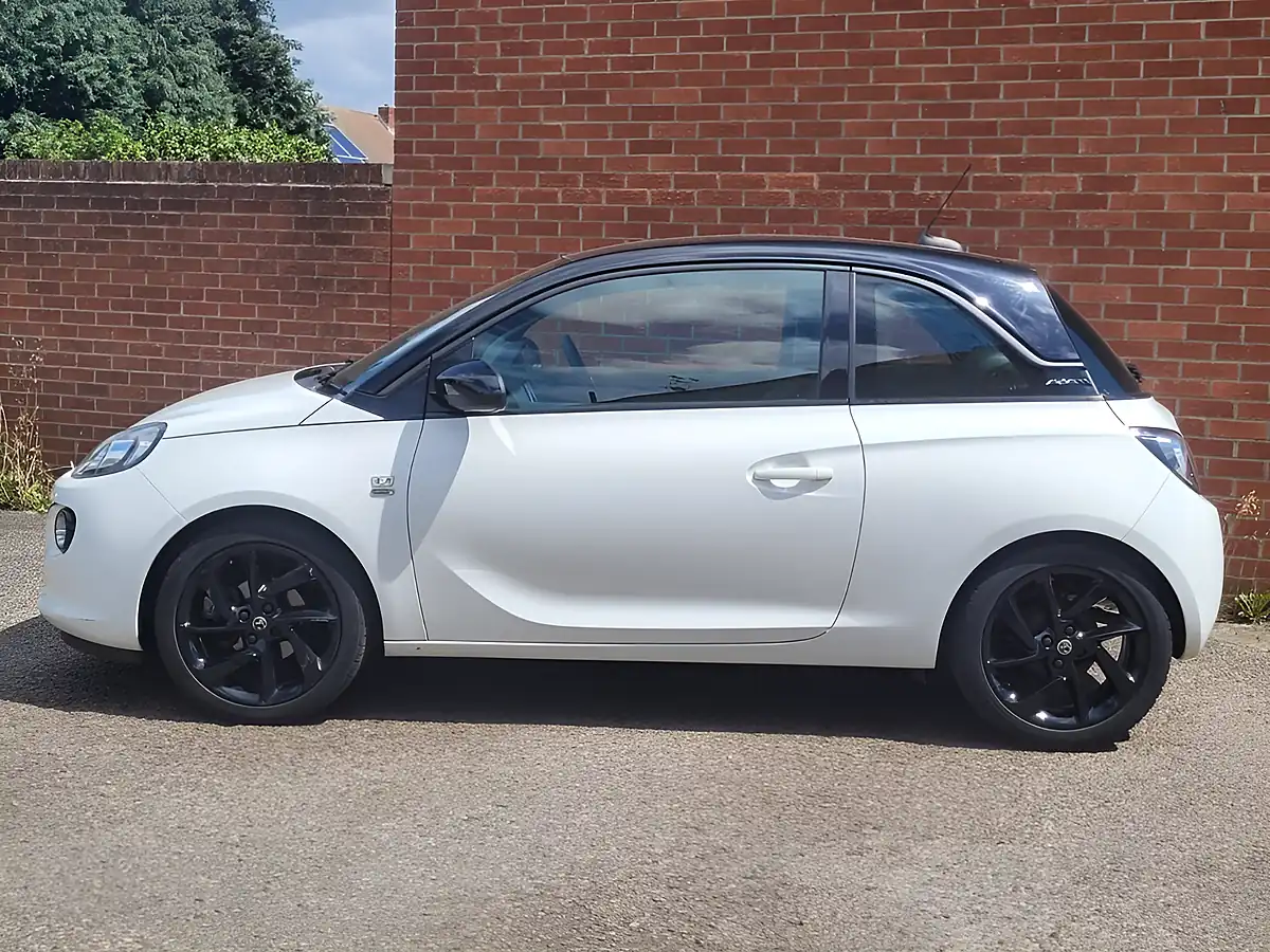 Used 2019 Vauxhall Adam Griffin White - Interior and Exterior details 3