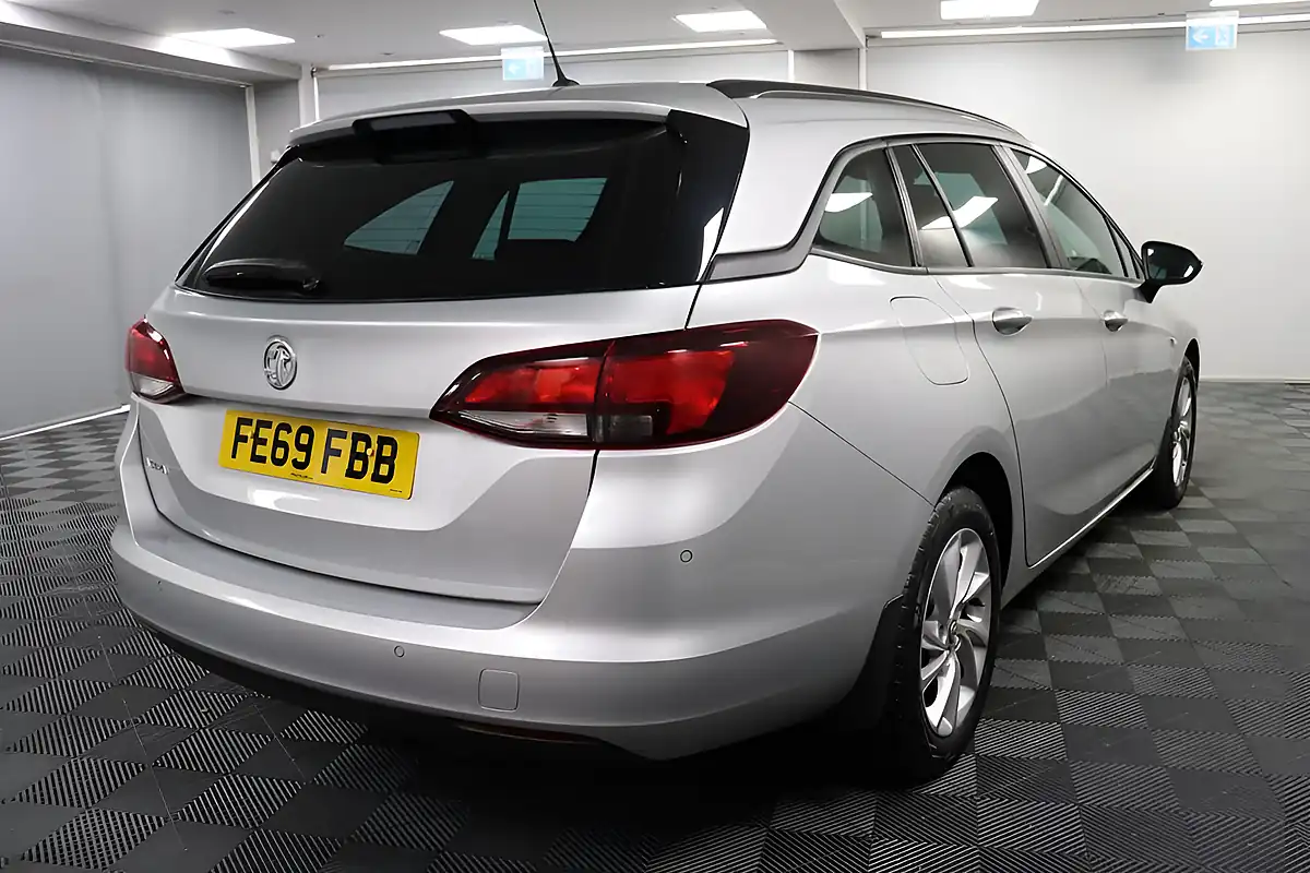 Used 2019 Vauxhall Astra Design Silver - Interior and Exterior details 10