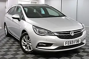 Used 2019 Vauxhall Astra Design Silver - Interior and Exterior details 18