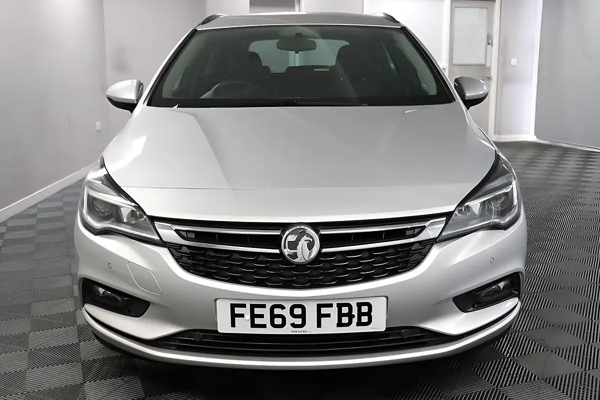 Used 2019 Vauxhall Astra Design Silver - Interior and Exterior details 3