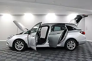 Used 2019 Vauxhall Astra Design Silver - Interior and Exterior details 5
