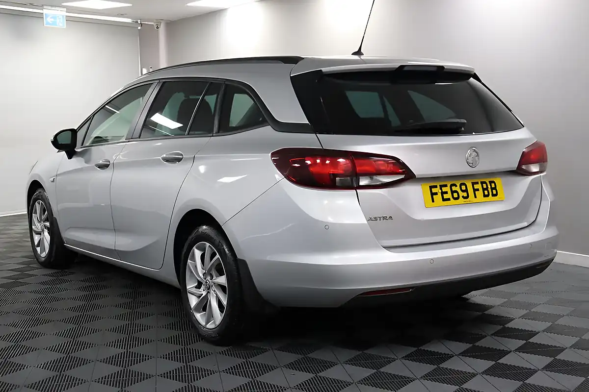 Used 2019 Vauxhall Astra Design Silver - Interior and Exterior details 9