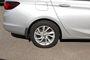 Used 2019 Vauxhall Astra Design Silver - Interior and Exterior details 12