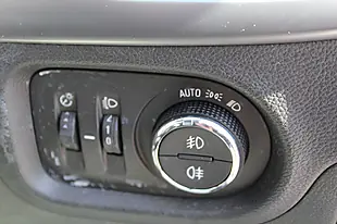 Used 2019 Vauxhall Astra Design Silver - Interior and Exterior details 18