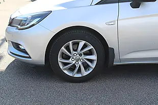 Used 2019 Vauxhall Astra Design Silver - Interior and Exterior details 8
