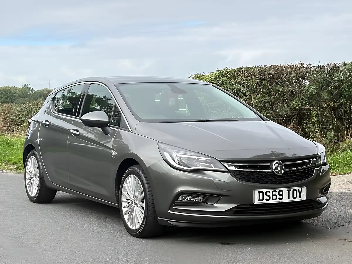 Used 2019 Vauxhall Astra Elite Nav Grey - Interior and Exterior details 3