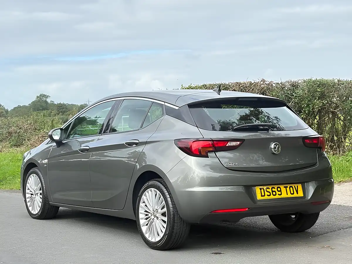 Used 2019 Vauxhall Astra Elite Nav Grey - Interior and Exterior details 6