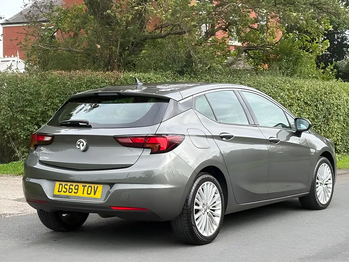 Used 2019 Vauxhall Astra Elite Nav Grey - Interior and Exterior details 8