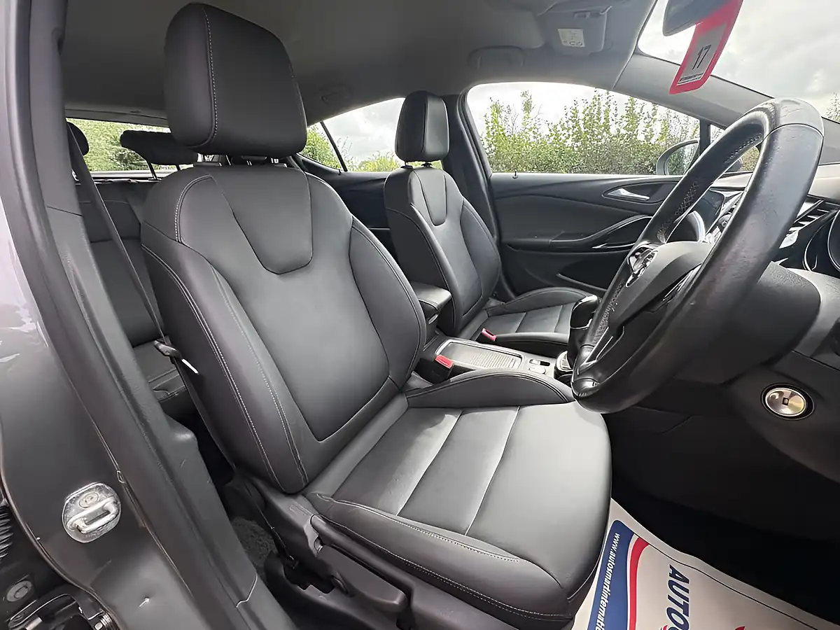 Used 2019 Vauxhall Astra Elite Nav Grey - Interior and Exterior details 9