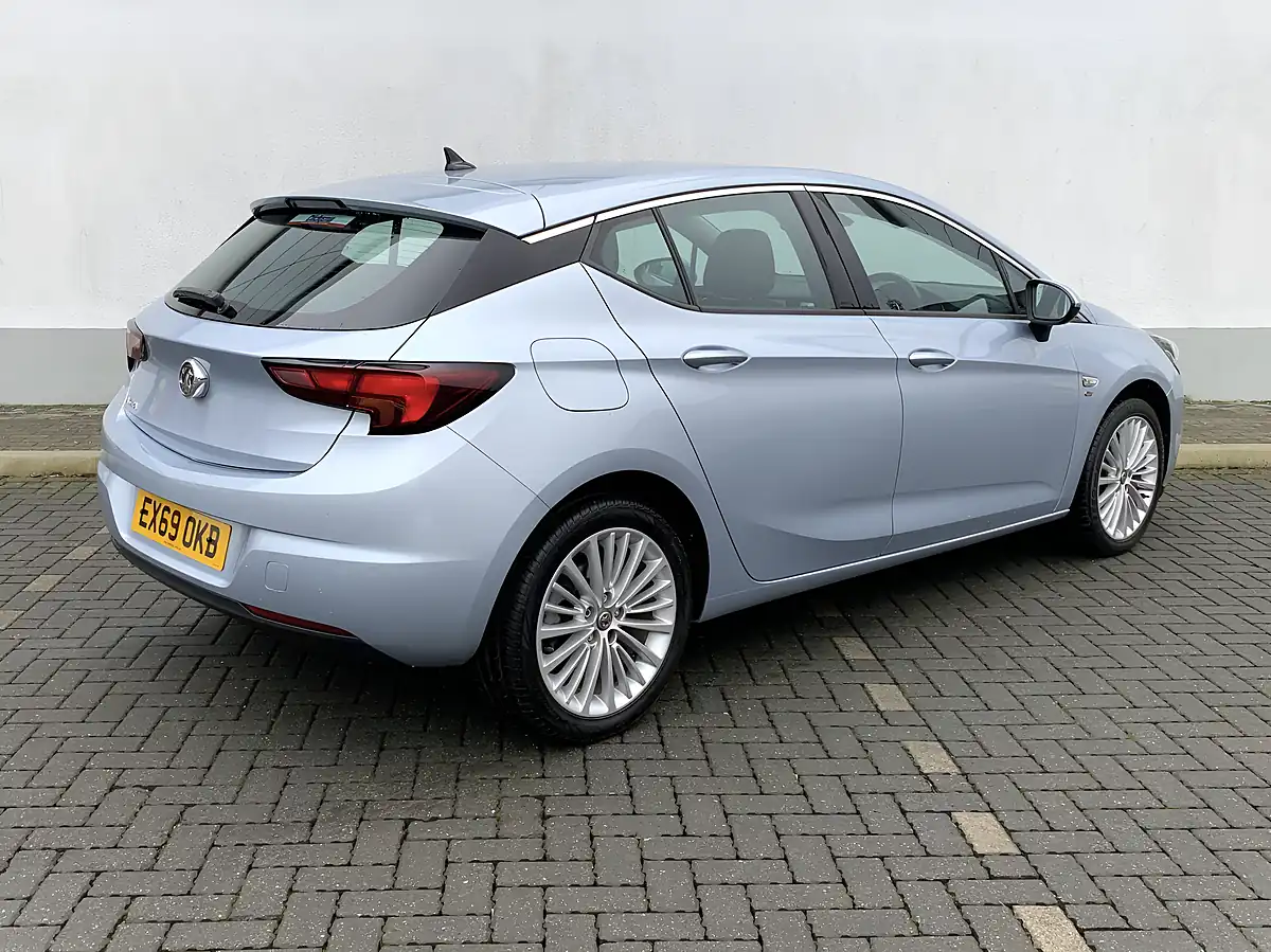 Used 2019 Vauxhall Astra Elite Nav Silver - Interior and Exterior details 10