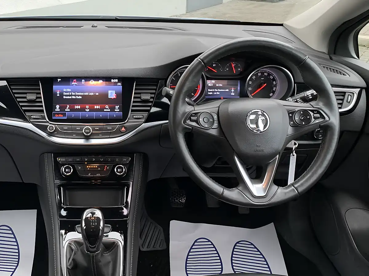 Used 2019 Vauxhall Astra Elite Nav Silver - Interior and Exterior details 2