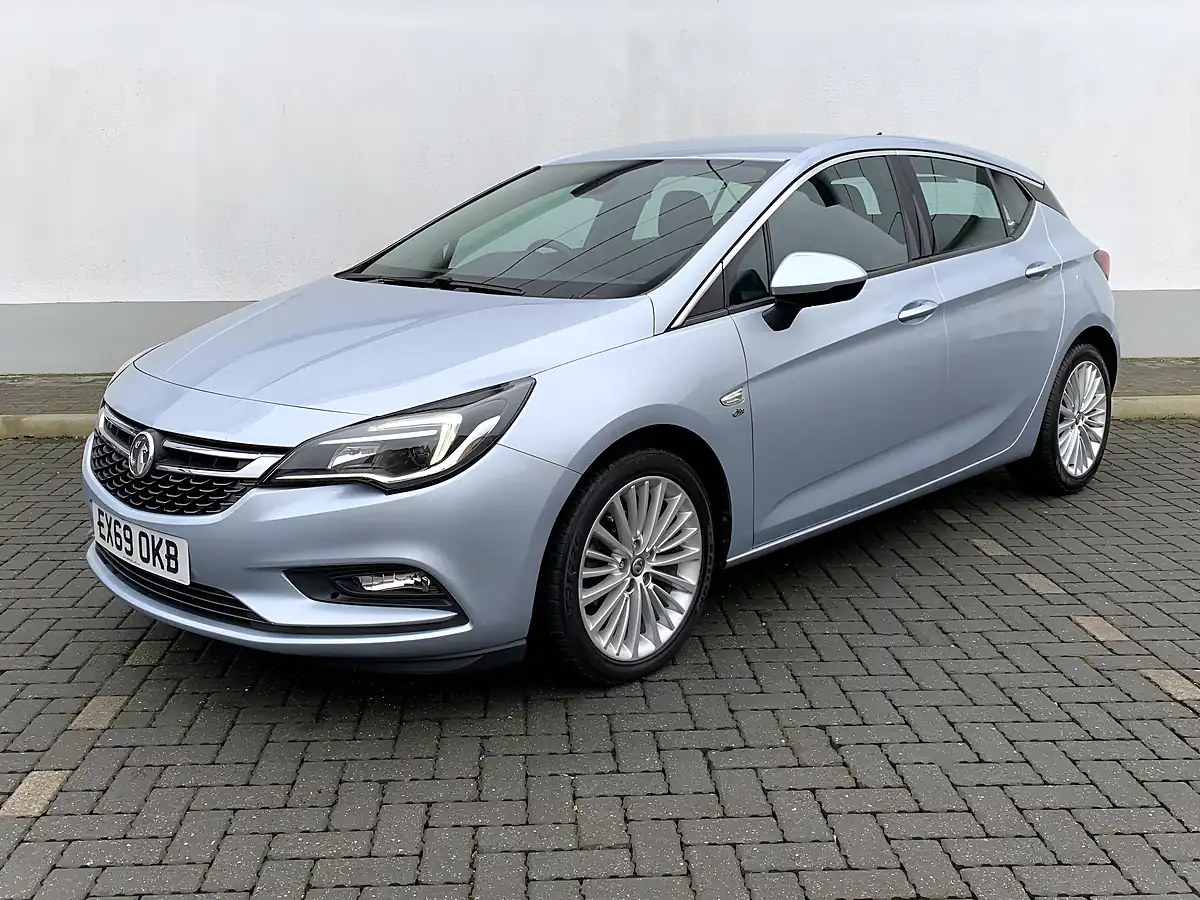 Used 2019 Vauxhall Astra Elite Nav Silver - Interior and Exterior details 4